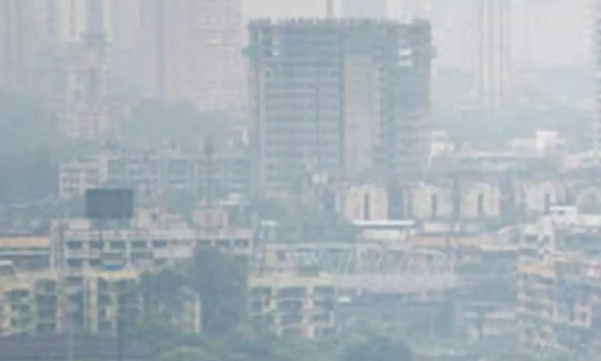 Poor AQI: 1,000 tankers to spray water on Mumbai roads, govt to explore cloud seeding