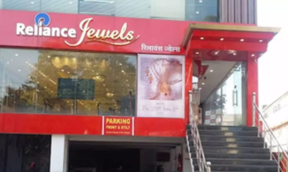 Dehradun Heist: Robbers strike at jewellery store, decamp with valuables worth Rs 15 crore