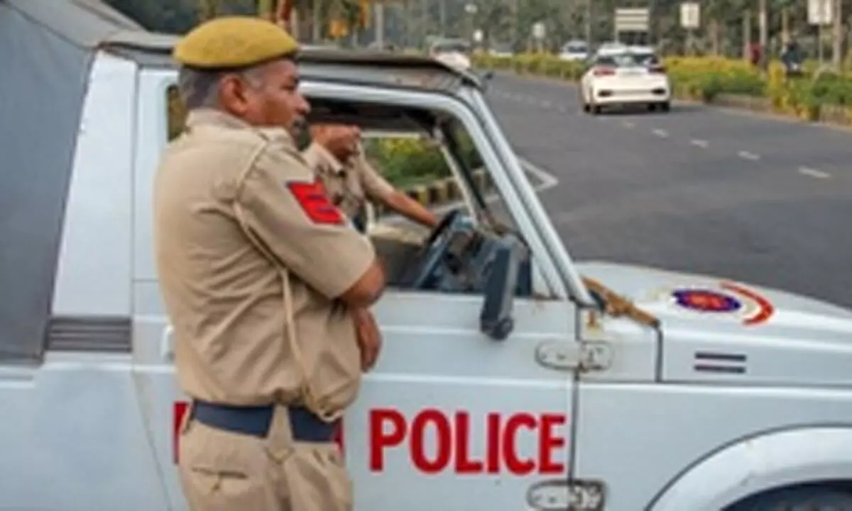Delhi: Traffic Police advises citizens to use public transport on Dhanteras, Diwali