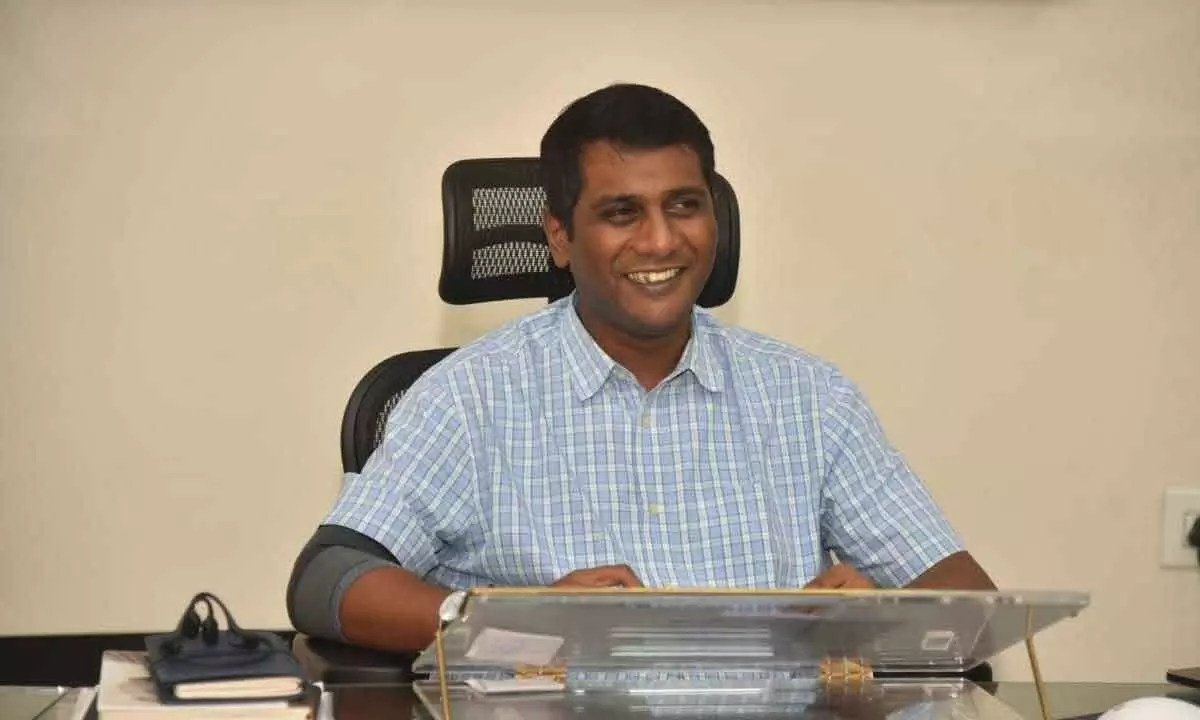 Hari Narayanan takes charge as Nellore Collector