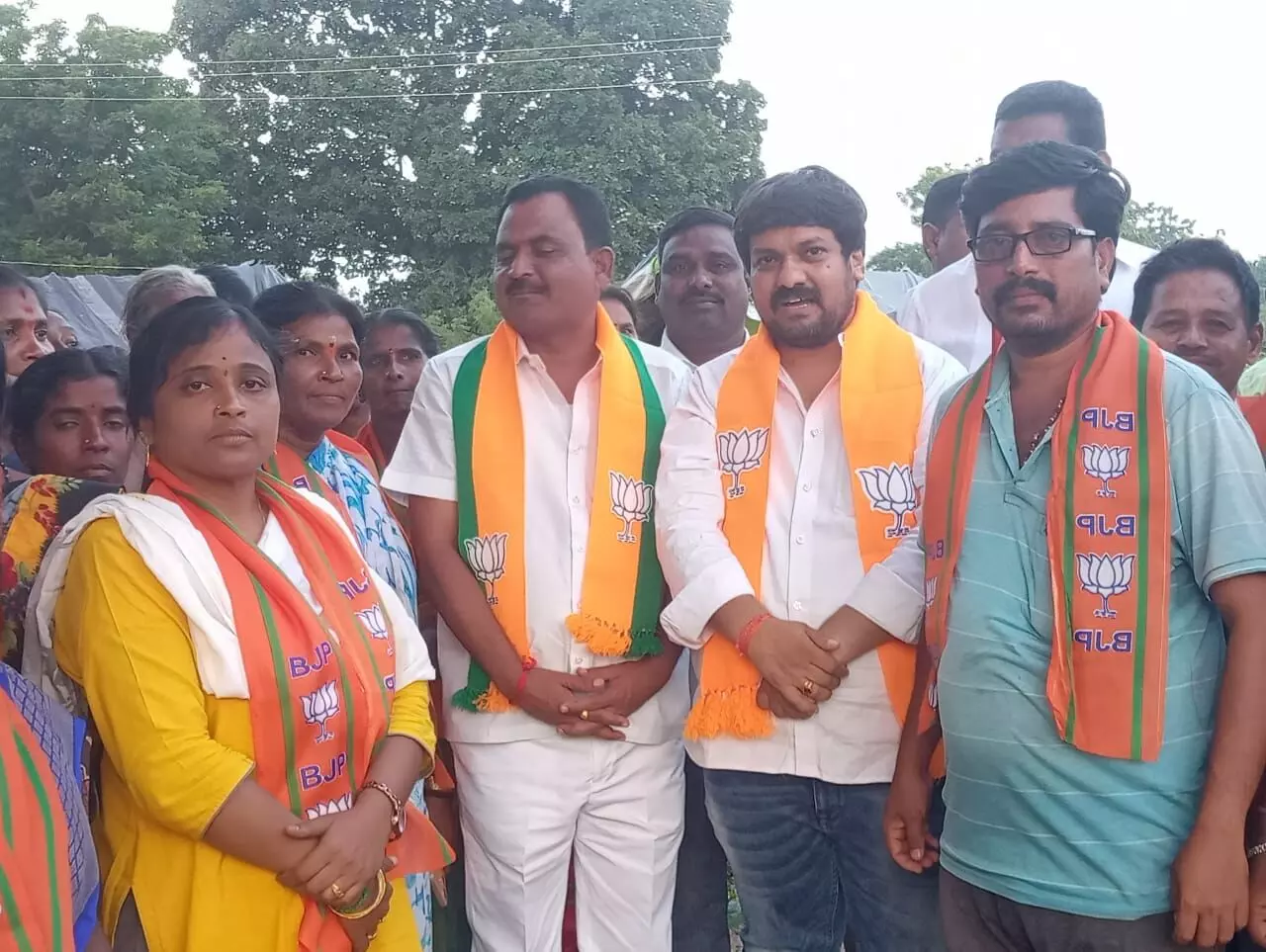 There is no corruption in BJP, says Mulugu BJP candidate Prahlad