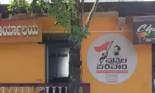 Tense Altercation Unfolds Outside Puthila Parivar Office