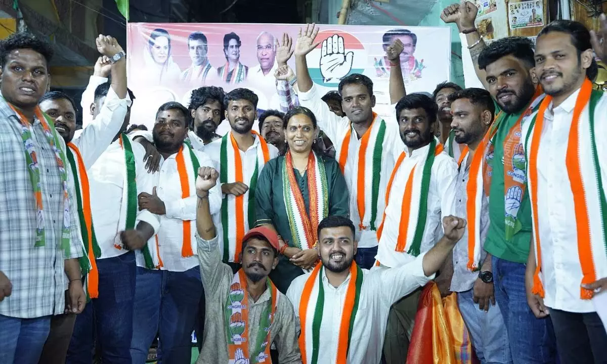 Khairatabad Congress candidate Vijaya Reddy campaigns in Himayatnagar division