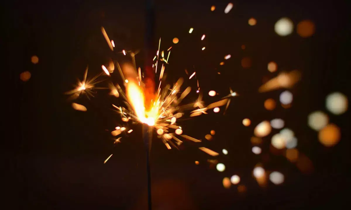 Diwali 2023: Precautions to follow while burning firecrackers