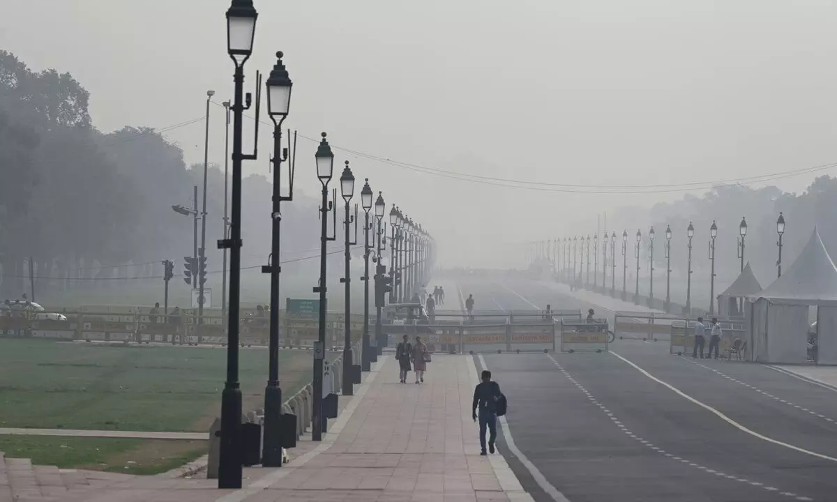 Delhi Chokes On Post-Diwali Smog As Supreme Court Ban Ignored, AQI Reaches Hazardous Levels
