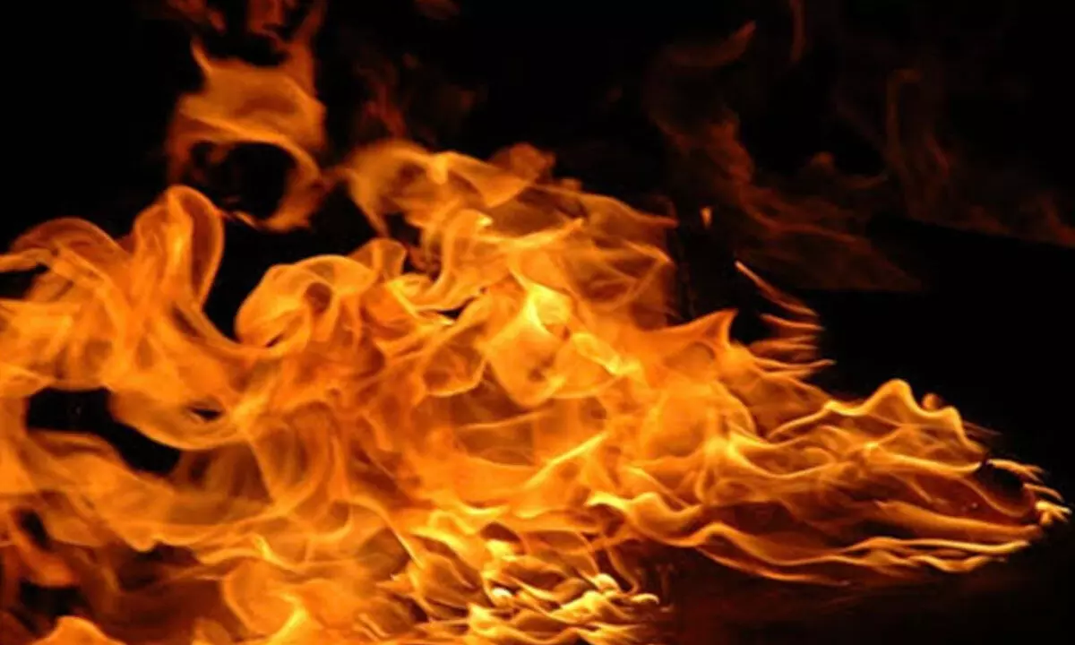 100 injured in massive fire in Bihar market