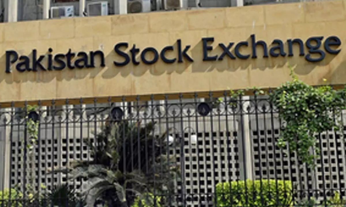 Pakistan stock market touches new high on positive IMF talks