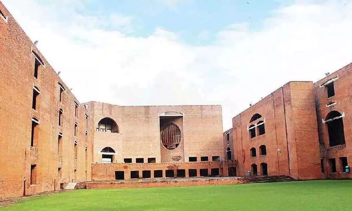 Centre notifies new criteria, 1st division mandatory in Bachelors and Masters for IIM directors post