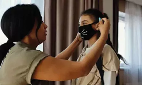 Conflicting AQI readings ignite air quality concerns in Delhi as smog shrouds stations with PM 2.5 at 500