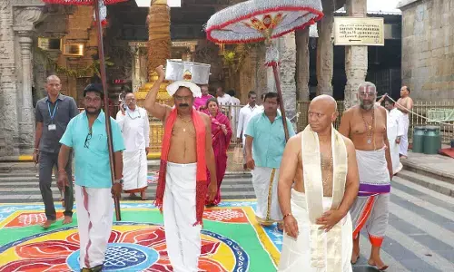 Srivari Lakhmi Kasula Haram procession