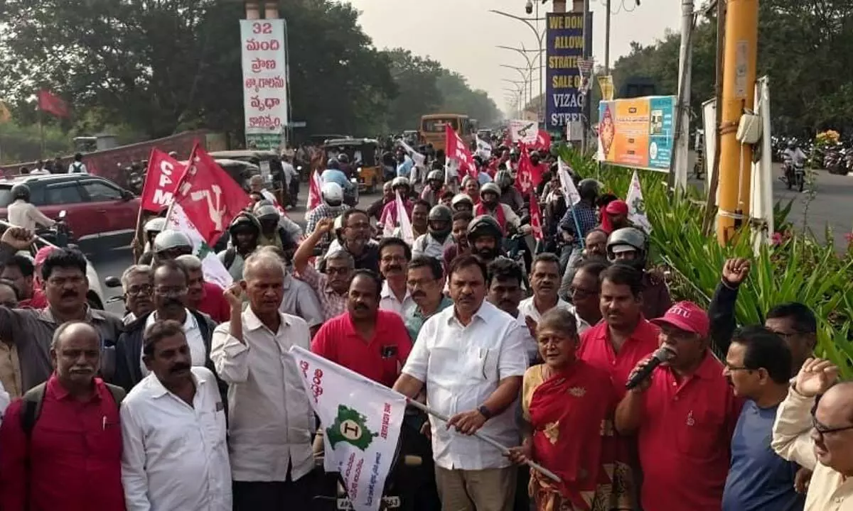 CPM and trade union leaders inaugurating a bike rally at Kurmannapalem relay hunger strike camp in Visakhapatnam on Tuesday