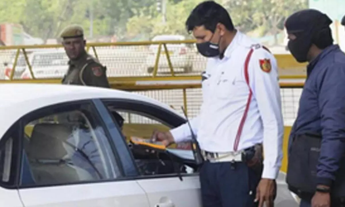 Challans of BS-III vehicles increased to 34% from previous day, says Delhi Traffic Police