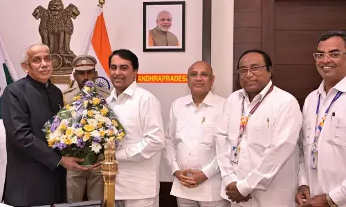 Managing Trustee of Sri Sathya Sai Central Trust RJ Rathnakar calling on Governor Abdul Nazeer in Vijayawada on Tuesday. SG Chalam, R Lakshmana Rao, Komaragiri Shyam Prasad are also seen