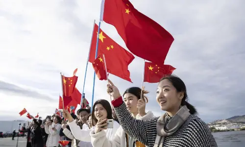 Chinas state media take new tone toward US ahead of meeting between their leaders