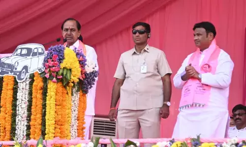 KCR asks people to vote for Ganesh Gupta in Nizamabad Urban