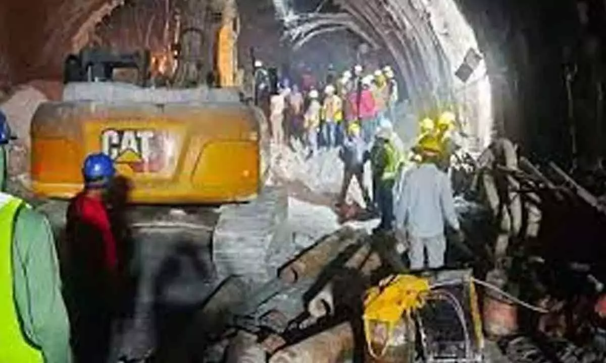 Tunnel Collapse: Heavy drilling equipment airlifted to aid rescue efforts