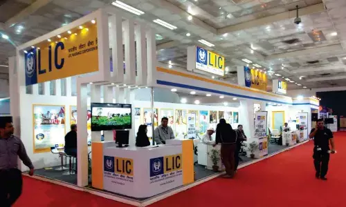 LIC opens stall at global trade fair