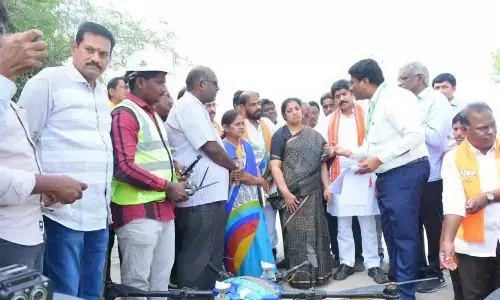 CM ignoring devpt, only keen on loans, says Purandeswari