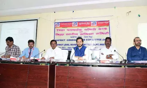 District Collector Dr Manazir Jeelani Samoon addressing the bankers’ meeting at Nandyal Collectorate on Thursday