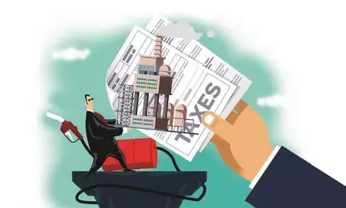 Centre cuts windfall tax on crude oil