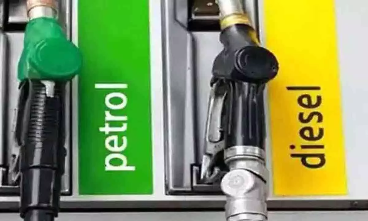 Petrol and diesel prices today stable in Hyderabad, Delhi, Chennai and Mumbai on November 18, 2023