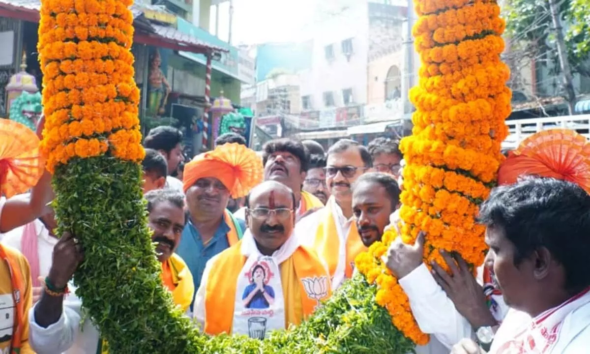 Kukatpally BJP backed Jana Sena candidate hold padayatra in Begumpet
