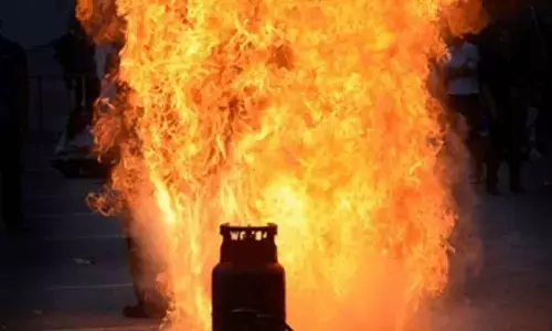 Eight injured in Mumbai gas cylinder blast, all stable