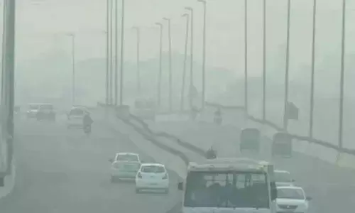 Delhis air quality continues to be very poor