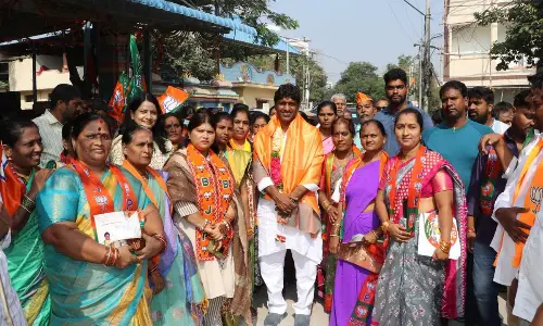 Quthubullapur BJP candidate holds Street corner meetings, asks people to vote for him