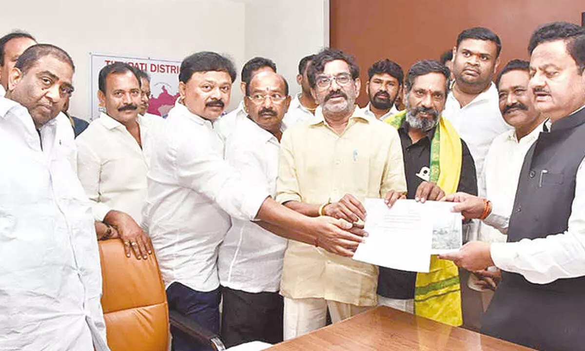 TDP politburo member Somireddy Chandramohan Reddy along with other leaders submitting a representation to district collector K Venkataramana Reddy on Saturday