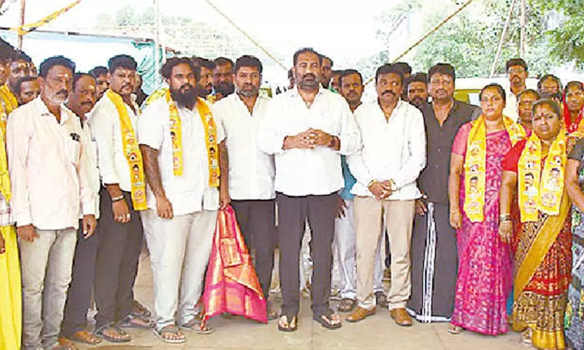 Nellore Rural MLA Kotamreddy Sridhar Reddy inviting YSRCP activists from 37th division of Nellore rural constituency  into TDP in Nellore on Saturday