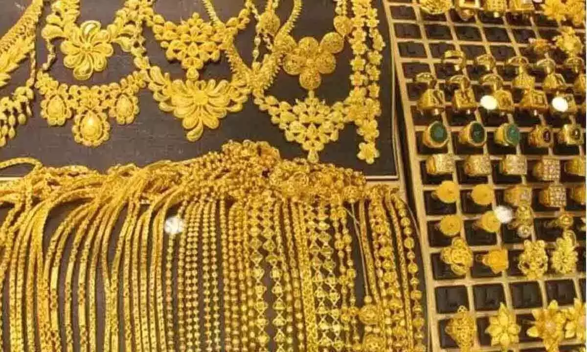 Gold rate in Vijayawada today stable check the rates on November 19, 2023