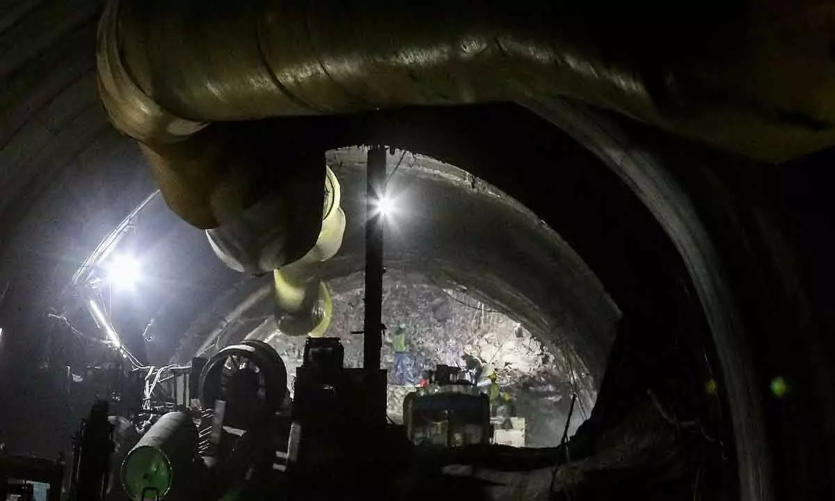 SJVNL to do vertical drilling to rescue trapped workers from Ukhand tunnel