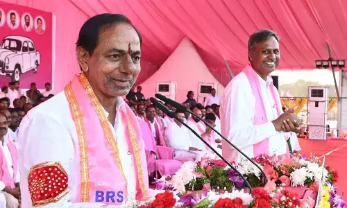 Chief Minister K Chandrashekar Rao addressing a Praja Ashirwada Sabha in Jangaon with BRS candidate Palla Rajeshwar Reddy on Saturday