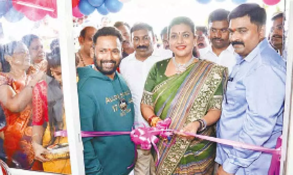 Minister RK Roja inaugurating Nellore Peddareddy Chepala Pulusu outlet in Tirupati on Sunday