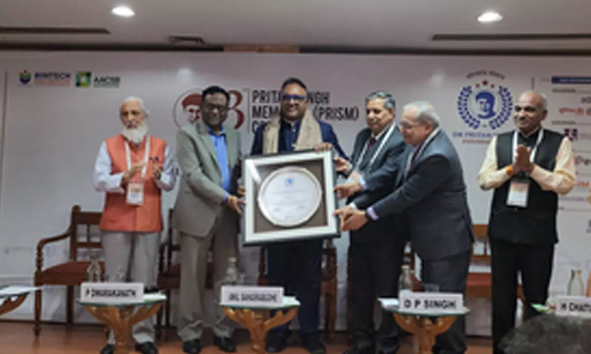 JGU Vice Chancellor C. Raj Kumar receives inaugural Dr Pritam Singh Transformational Leader Award 2023