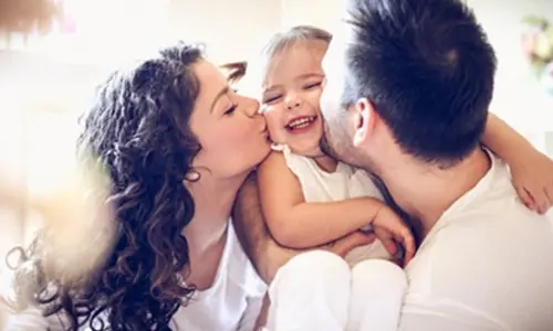 New moms & dads increasingly turn to social media for parenting advice