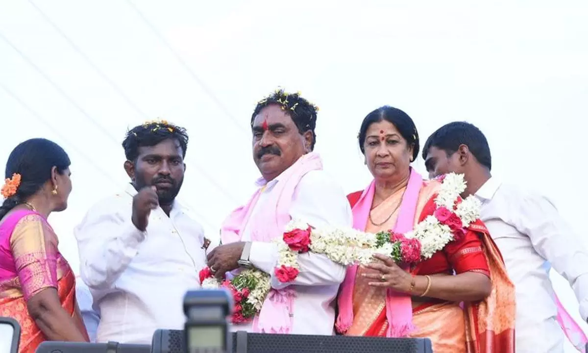 Minister for Panchayat Raj and Rural Development Errabelli Dayakar Rao along with his wife Usha Dayakar Rao campaigning in Raiparthy mandal on Monday