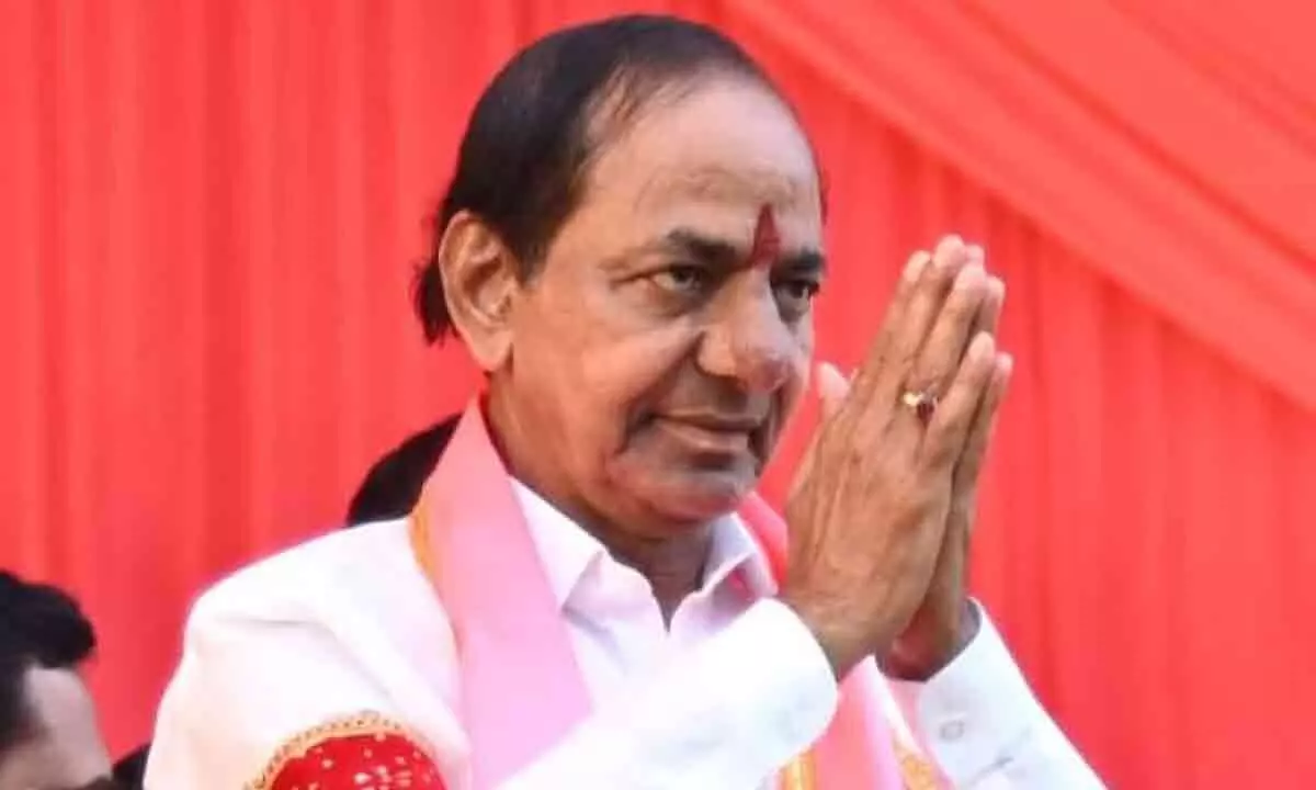 KCR hits out at Sitharaman over fund cut remark