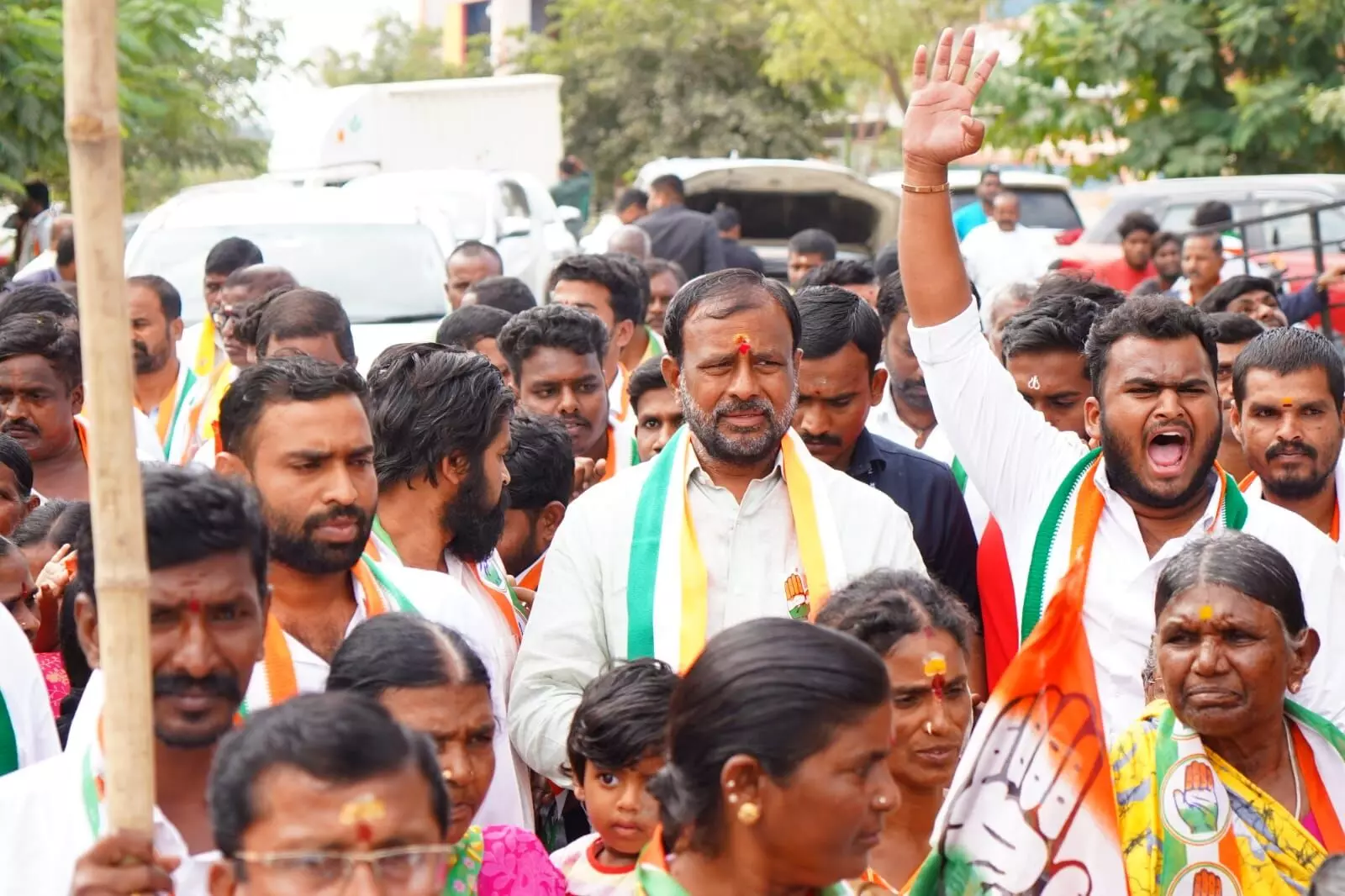 Medchal former MLA Sudhir Reddy performs Puja at a temple in Keesara