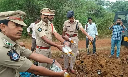 Rajamahendravaram: 1,214 litres of liquor destroyed