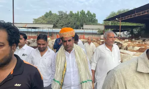 Goshamahal  BRS candidate visits Gowshala, assures of support