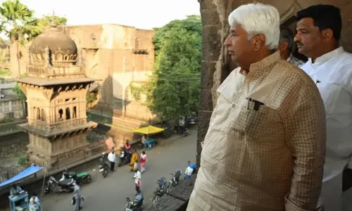 Minister visits historical monuments in district