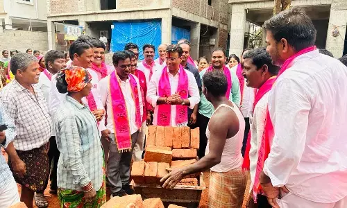 KP Vivekananda asks people to vote him in Quthbullapur