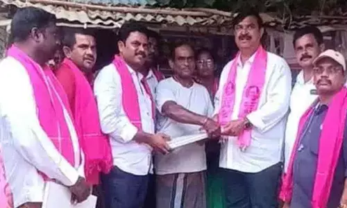Khammam: BRS BC leader Krishna lauds Puvvada Ajay Kumar