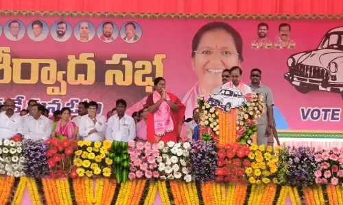 KCR assures of resolving land issues on non tribals in Mulugu