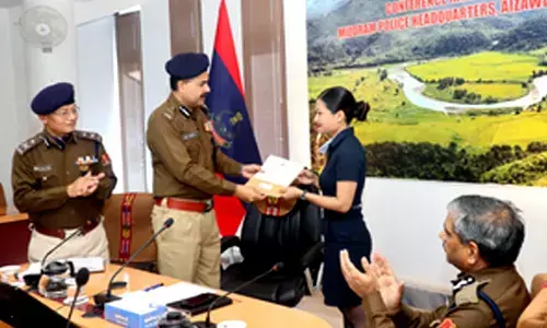 Mizoram Police reward IndiGo staffer for helping police in seizure of drugs