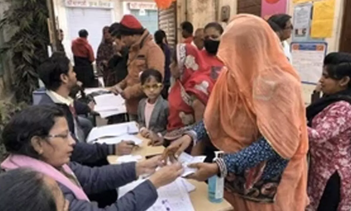 Rajasthan polls: 40.27% turnout till 1 p.m; violence, faulty EVMs reported (3rd Ld)