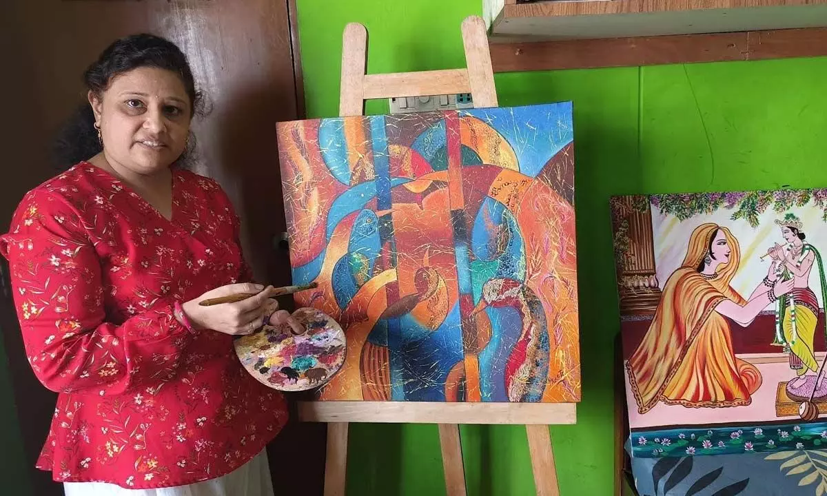 Artist Preeti Parmar explaining her love for art and bird themes in Visakhapatnam. Photo: Rani Devalla
