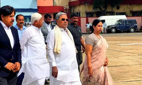 Minister Lakshmi Hebbalkar accompanied the CM to the Telangana election campaign